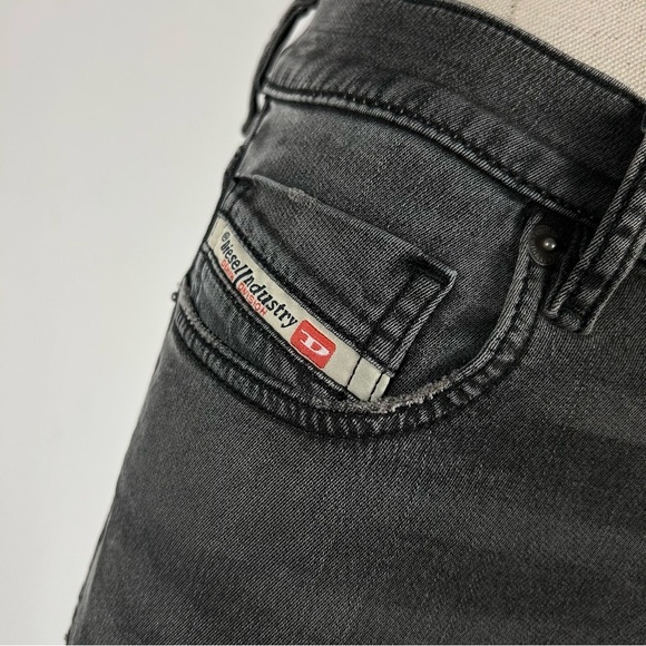 💕 diesel Women's Gray Skinny Jeans 26x30 - Picture 5 of 11